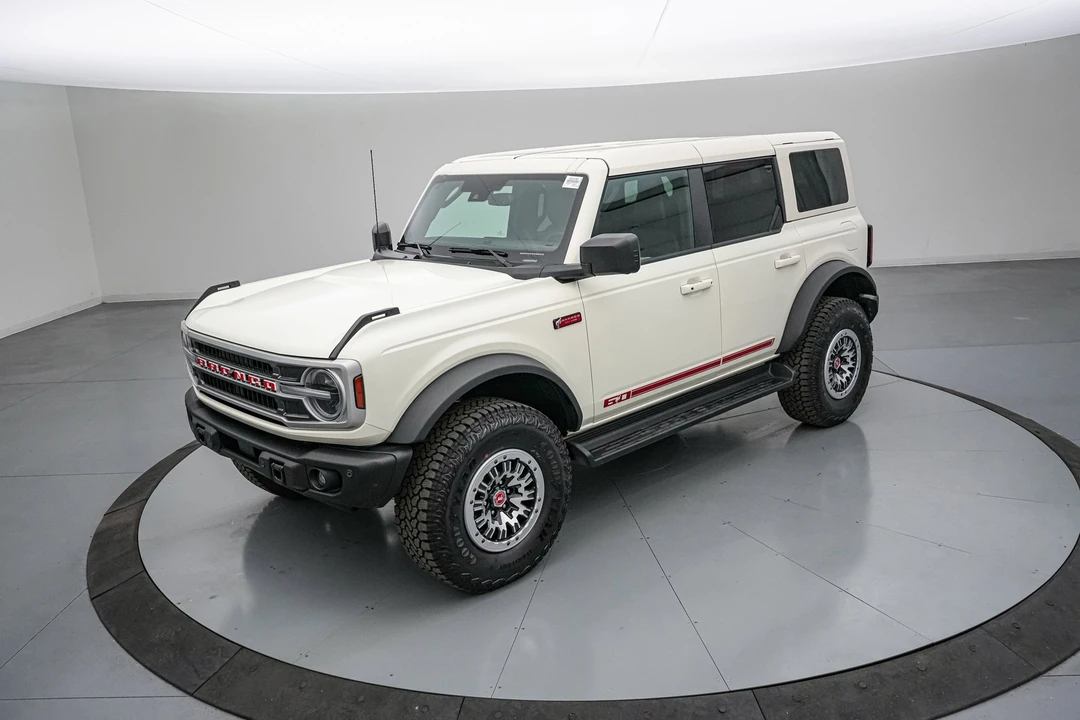 2026 Ford Bronco 6th Gen - Image 9 of 21