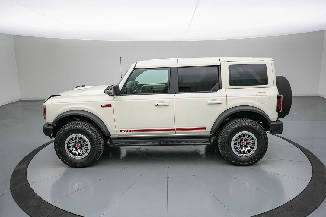 2026 Ford Bronco 6th Gen - Image 8 of 21
