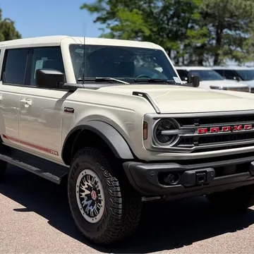 2026 Ford Bronco Outer Banks 60th Anniversary