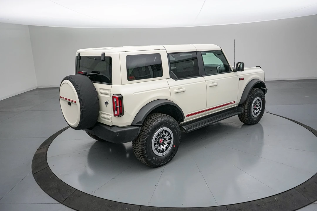 2026 Ford Bronco 6th Gen - Image 5 of 31