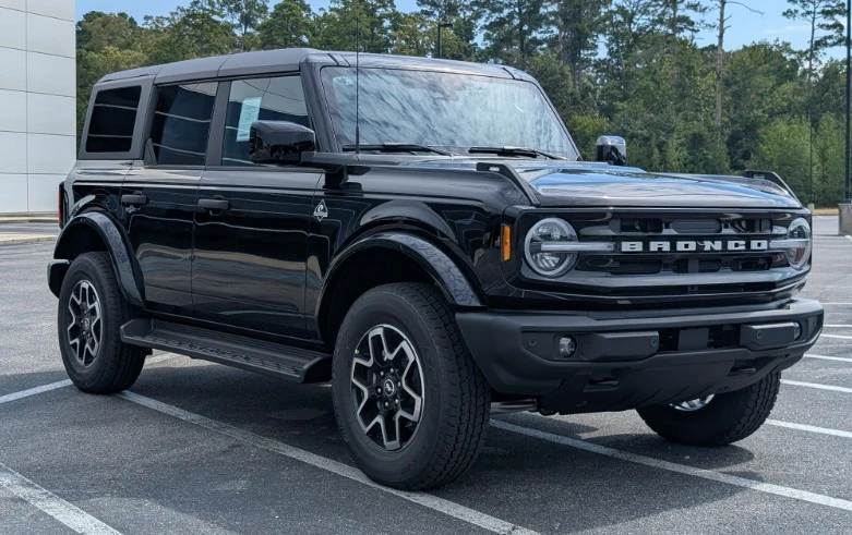 2026 Ford Bronco 6th Gen - Image 4 of 11