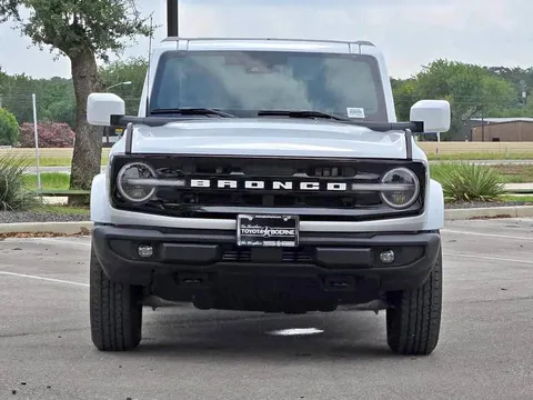 2026 Ford Bronco Outer Banks