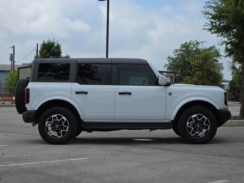 2026 Ford Bronco 6th Gen - Image 2 of 11