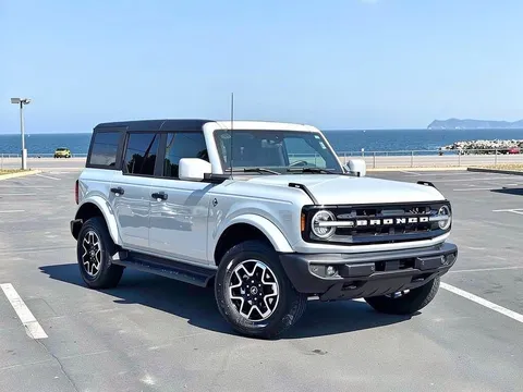 2026 Ford Bronco Outer Banks