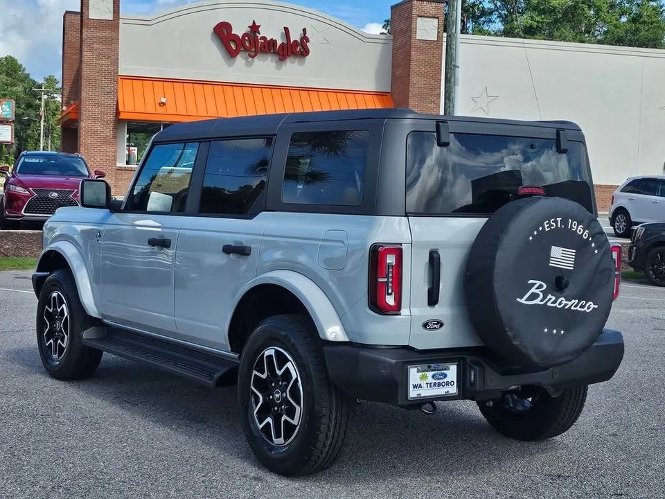 2026 Ford Bronco 6th Gen - Image 15 of 20