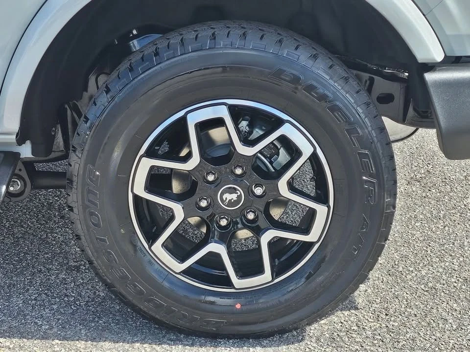 2026 Ford Bronco 6th Gen - Image 11 of 20