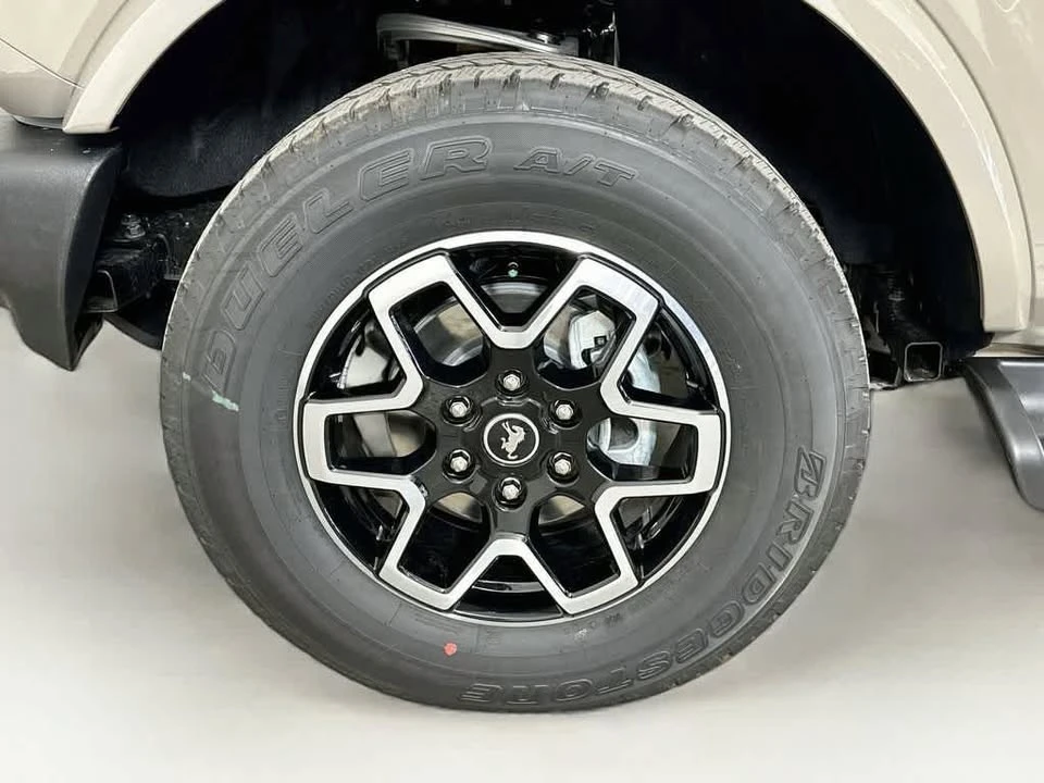 2026 Ford Bronco 6th Gen - Image 8 of 20