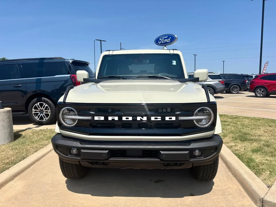 2026 Ford Bronco 6th Gen - Image 3 of 14