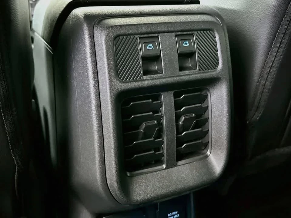 2026 Ford Bronco 6th Gen - Image 13 of 20
