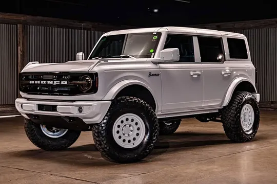 2026 Ford Bronco Outer Banks