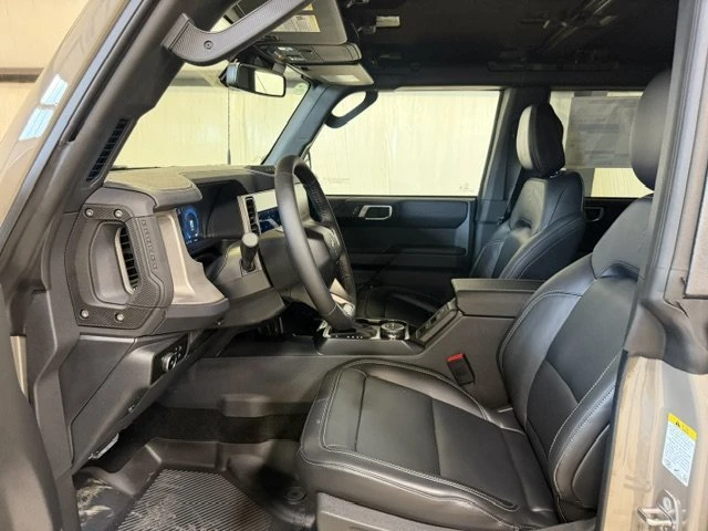 2026 Ford Bronco 6th Gen - Image 16 of 20