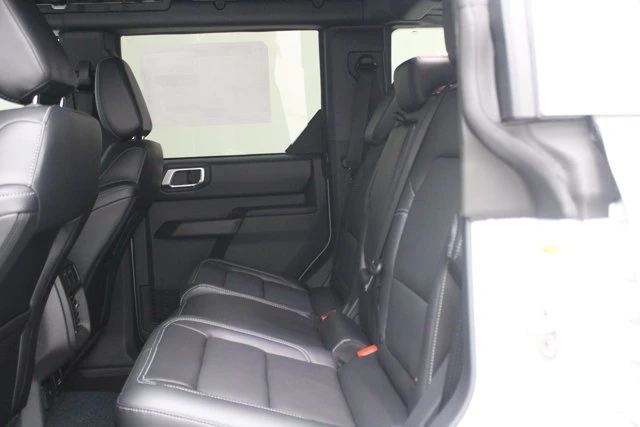 2026 Ford Bronco 6th Gen - Image 17 of 20