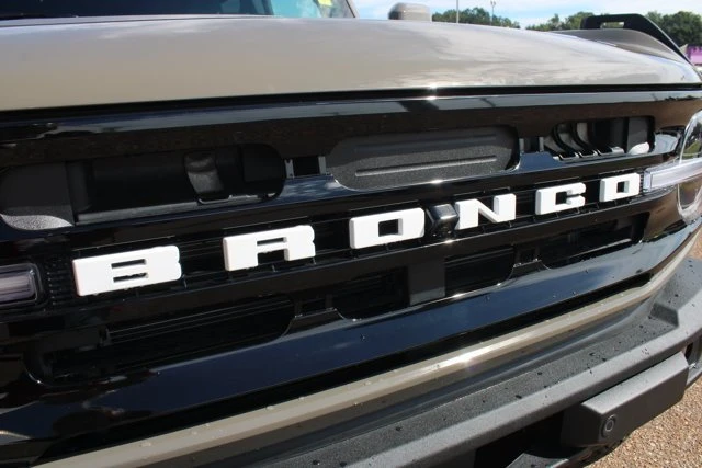 2026 Ford Bronco 6th Gen - Image 15 of 20