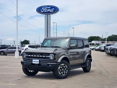 2026 Ford Bronco Outer Banks
