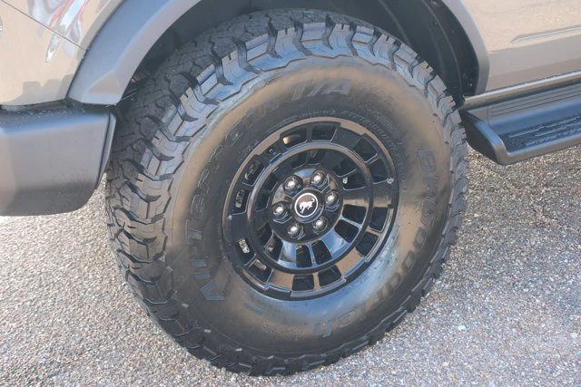 2026 Ford Bronco 6th Gen - Image 11 of 20
