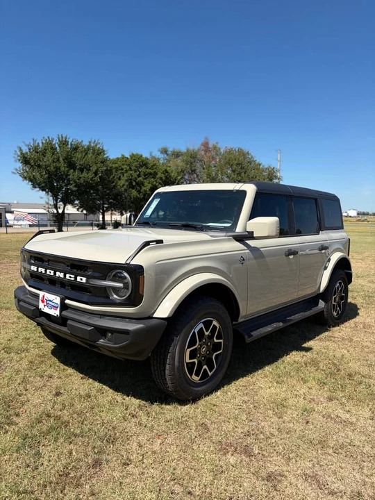 2026 Ford Bronco 6th Gen - Image 2 of 20