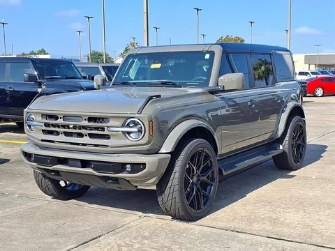 2026 Ford Bronco Outer Banks