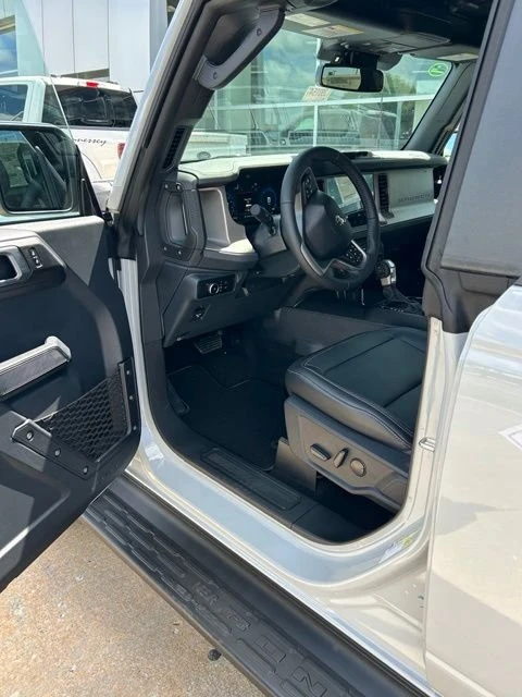2026 Ford Bronco 6th Gen - Image 15 of 20