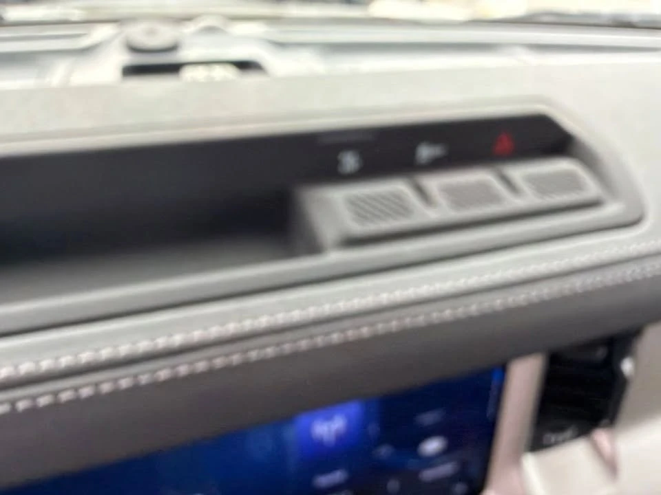 2026 Ford Bronco 6th Gen - Image 17 of 20