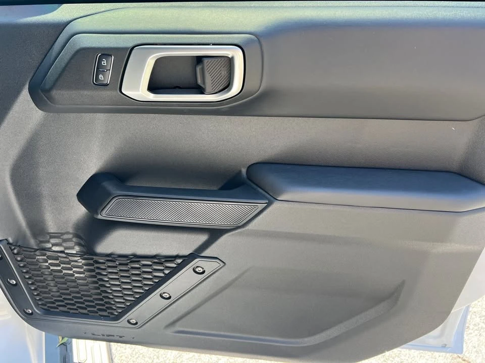 2026 Ford Bronco 6th Gen - Image 13 of 20