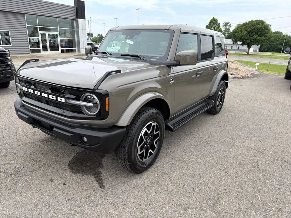 2026 Ford Bronco 6th Gen - Image 18 of 20