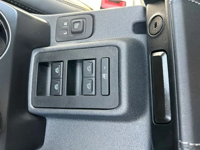 2026 Ford Bronco 6th Gen - Image 17 of 20
