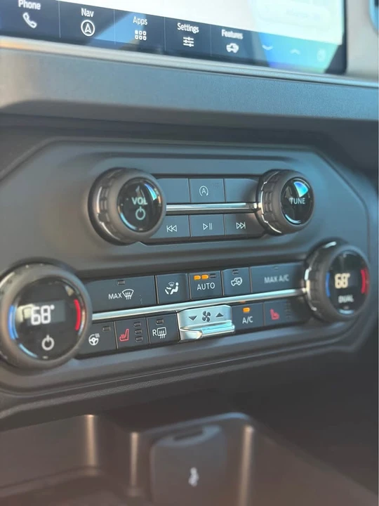 2026 Ford Bronco 6th Gen - Image 10 of 20