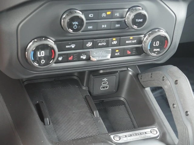 2026 Ford Bronco 6th Gen - Image 15 of 20