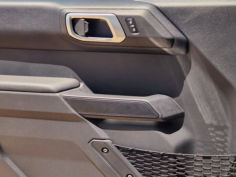 2026 Ford Bronco 6th Gen - Image 14 of 19