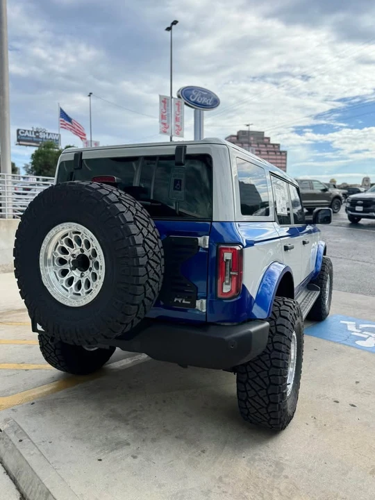 2026 Ford Bronco 6th Gen - Image 2 of 9