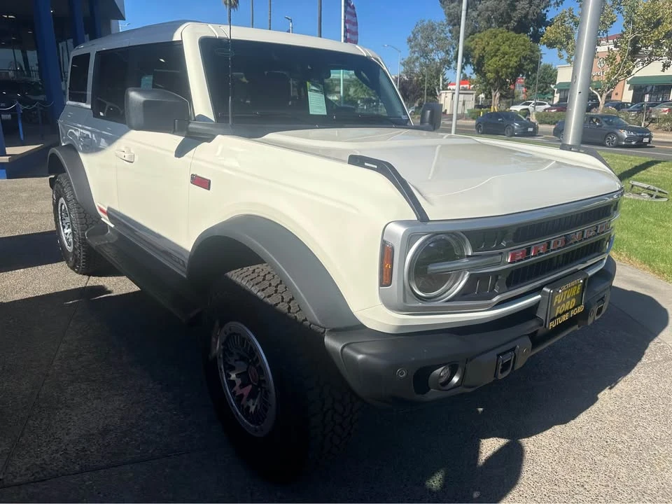 2026 Ford Bronco 6th Gen - Image 2 of 5
