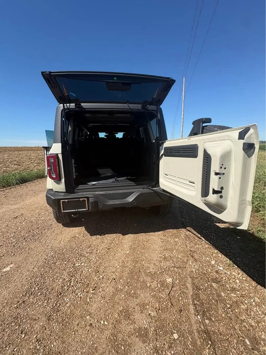 2026 Ford Bronco 6th Gen - Image 15 of 17
