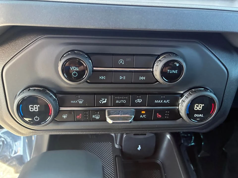 2026 Ford Bronco 6th Gen - Image 10 of 16