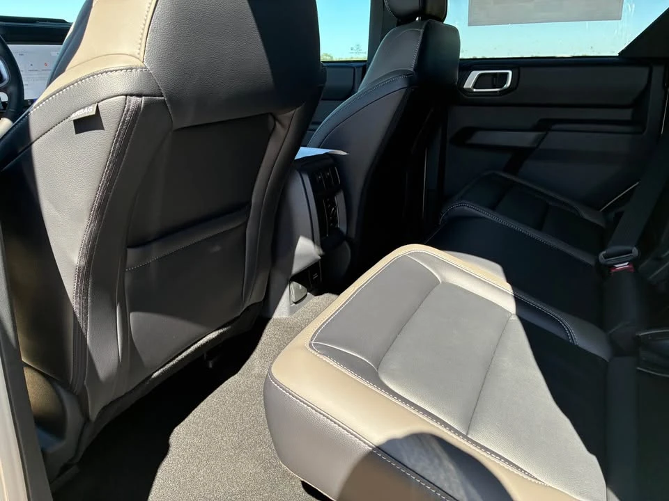 2026 Ford Bronco 6th Gen - Image 13 of 16