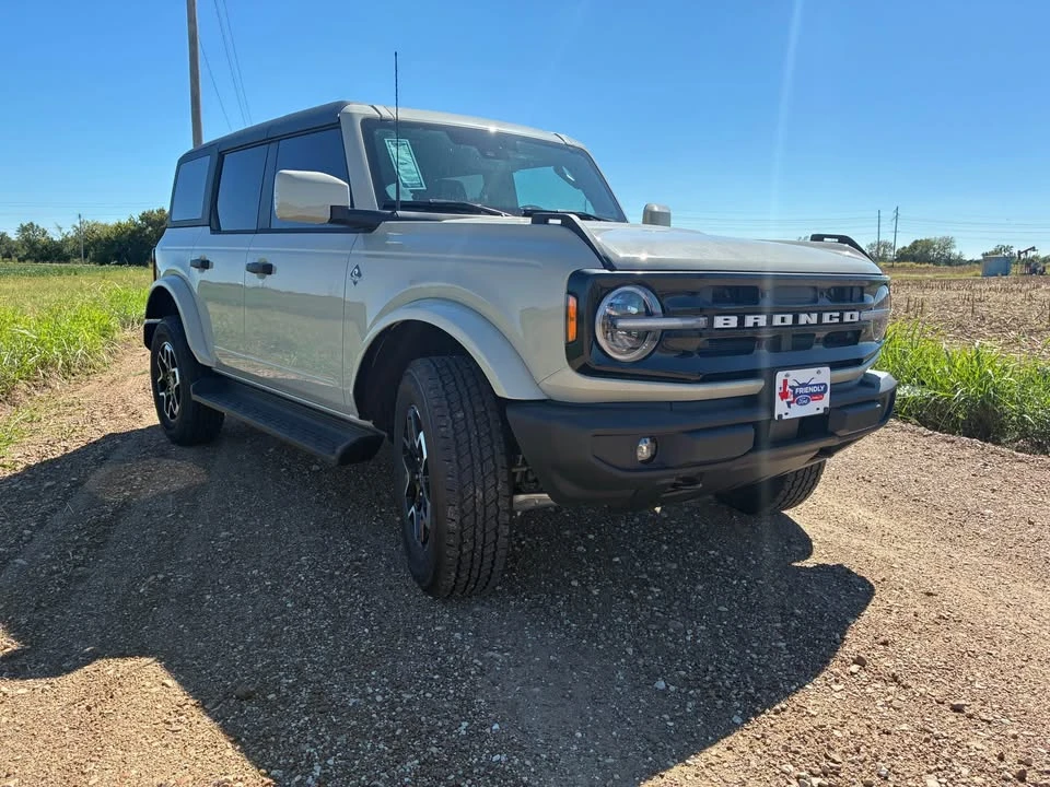 2026 Ford Bronco 6th Gen - Image 2 of 16