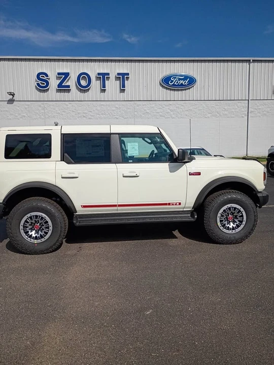 2026 Ford Bronco 6th Gen - Image 2 of 11