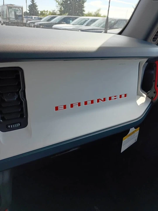 2026 Ford Bronco 6th Gen - Image 9 of 11