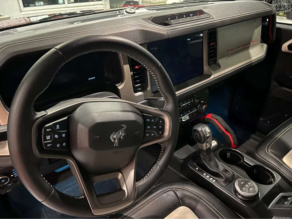 2026 Ford Bronco 6th Gen - Image 9 of 11