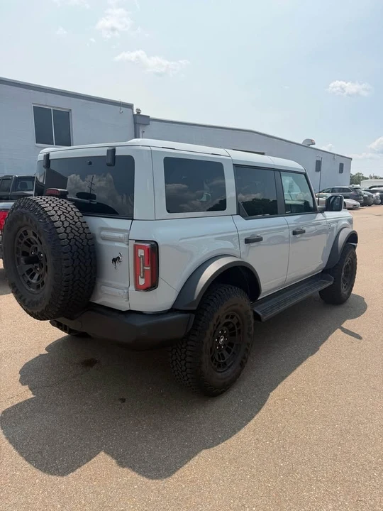 2026 Ford Bronco 6th Gen - Image 3 of 11
