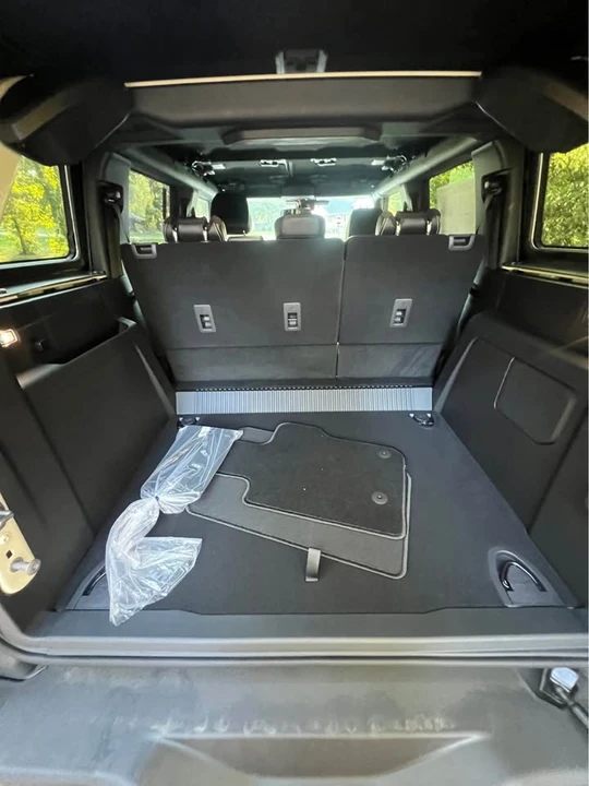 2026 Ford Bronco 6th Gen - Image 13 of 16