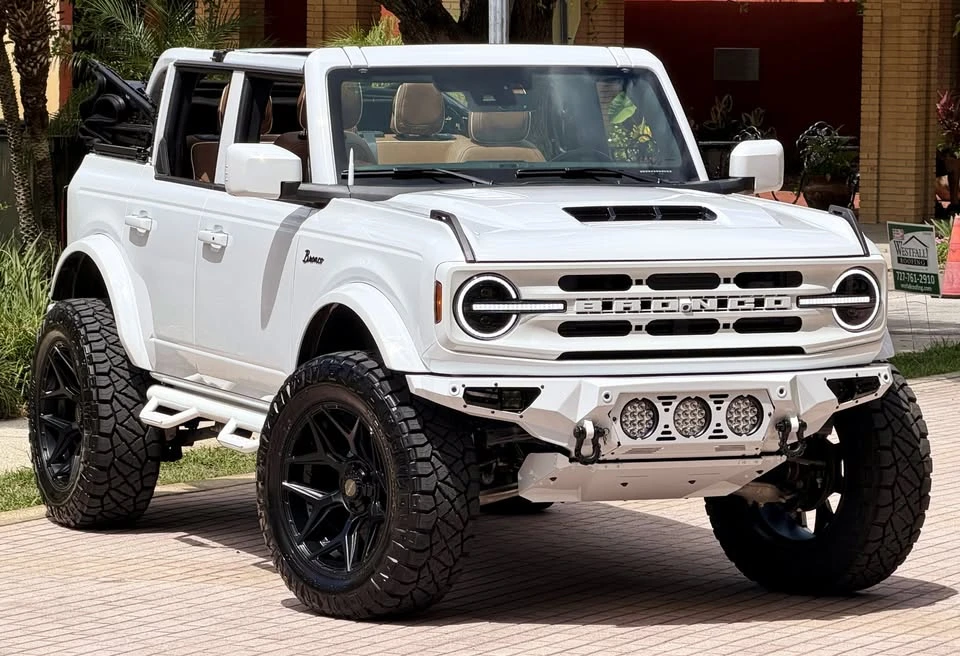2026 Ford Bronco 6th Gen - Image 13 of 20