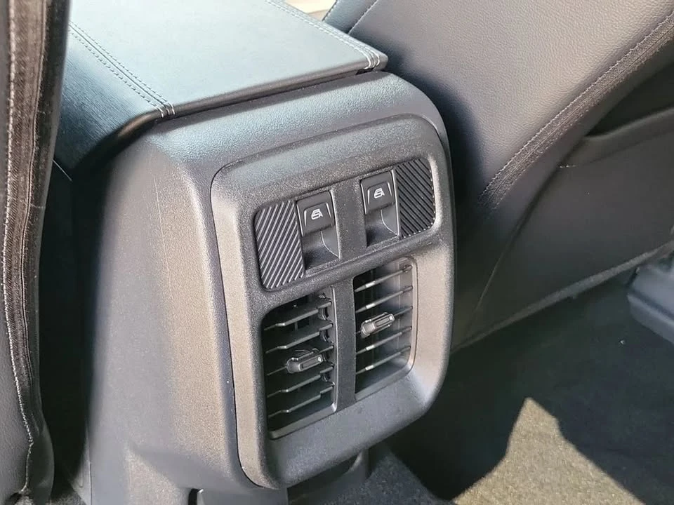 2026 Ford Bronco 6th Gen - Image 16 of 20