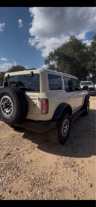 2026 Ford Bronco 6th Gen - Image 3 of 10