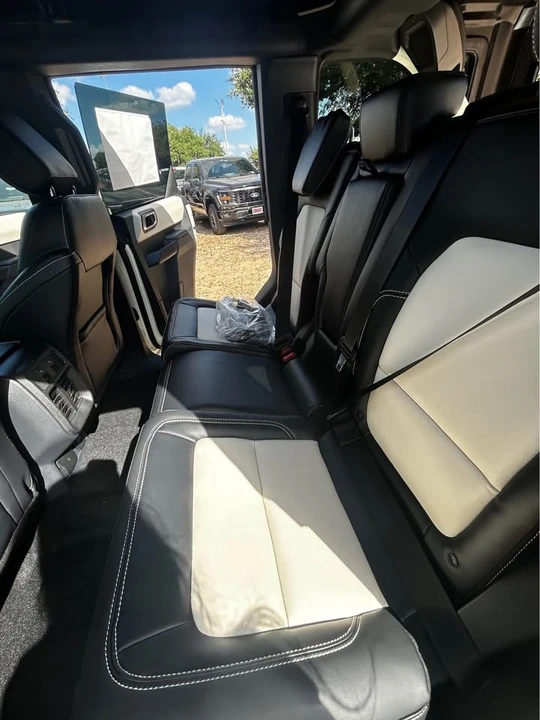 2026 Ford Bronco 6th Gen - Image 8 of 10