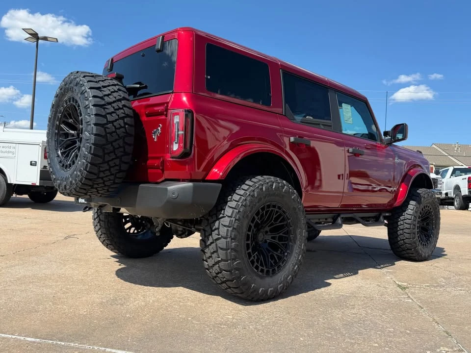 2026 Ford Bronco 6th Gen - Image 16 of 19