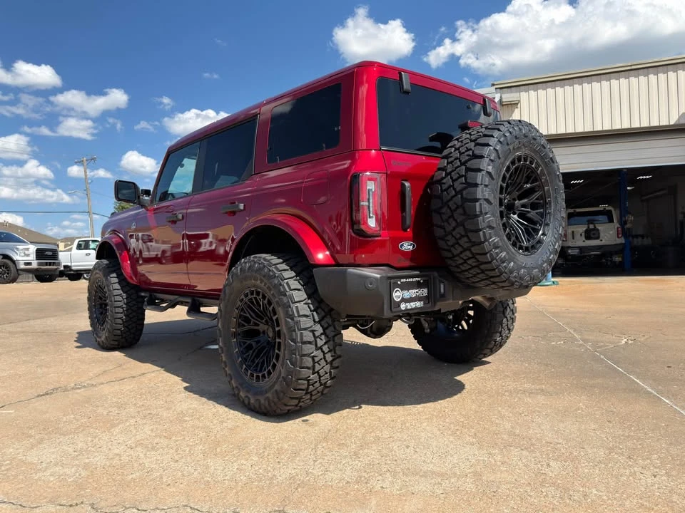 2026 Ford Bronco 6th Gen - Image 18 of 19