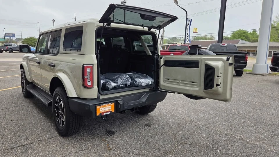 2026 Ford Bronco 6th Gen - Image 6 of 10