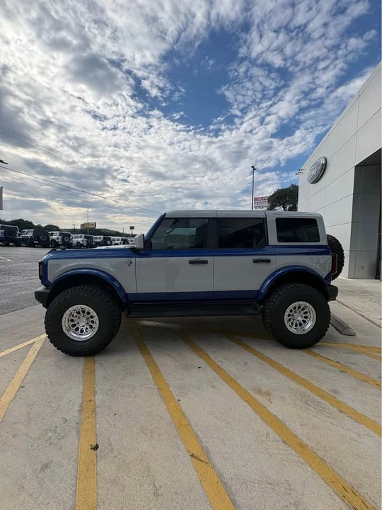 2026 Ford Bronco 6th Gen - Image 2 of 8