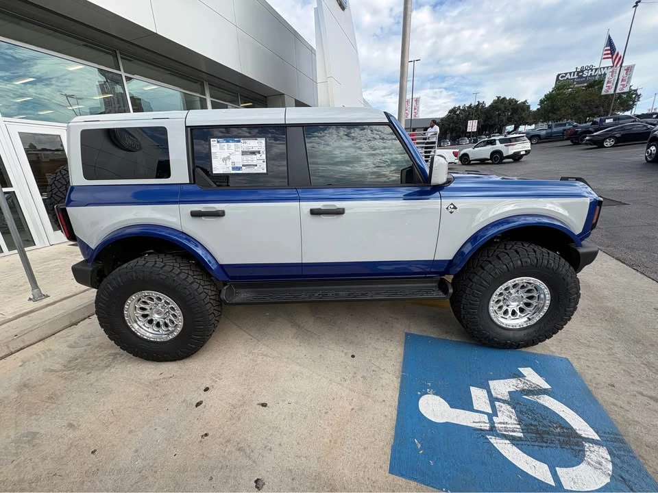 2026 Ford Bronco 6th Gen - Image 3 of 8