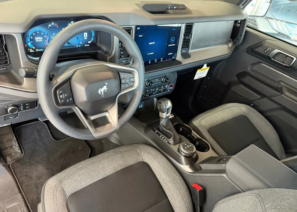 2026 Ford Bronco 6th Gen - Image 9 of 12